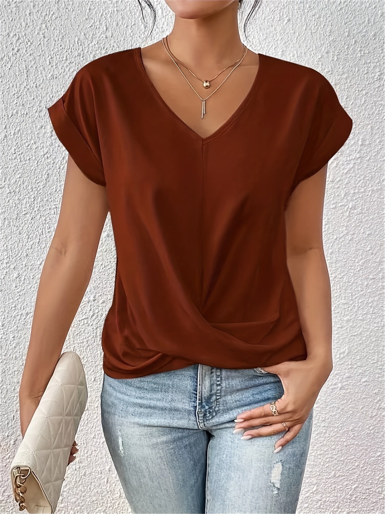 Nolia Aarhus® | Komfortabel T-shirt med elegant halsudskæring (MIDLERTIDIGT 1+1 GRATIS!)