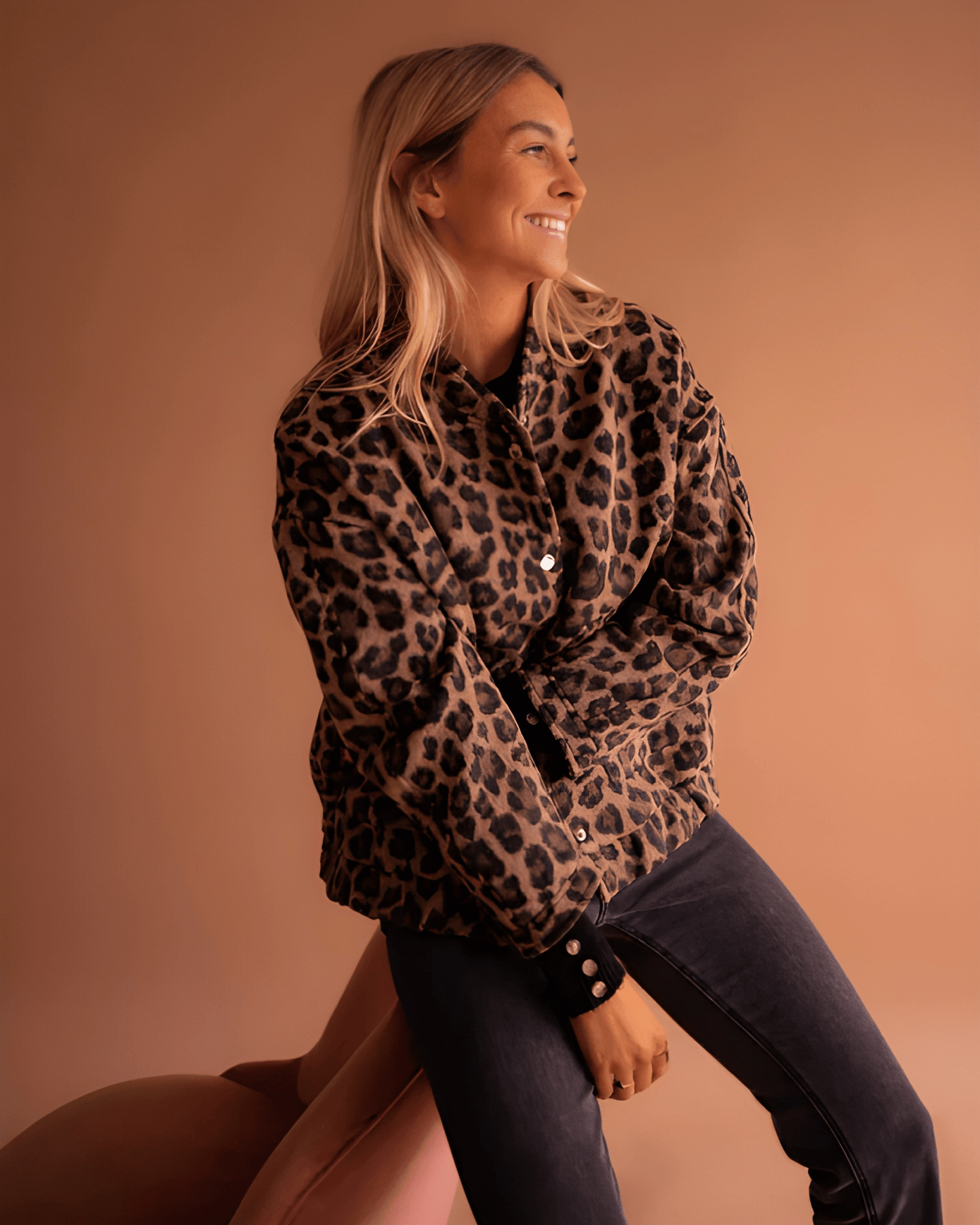 Leona | Leopard Bomberjakke