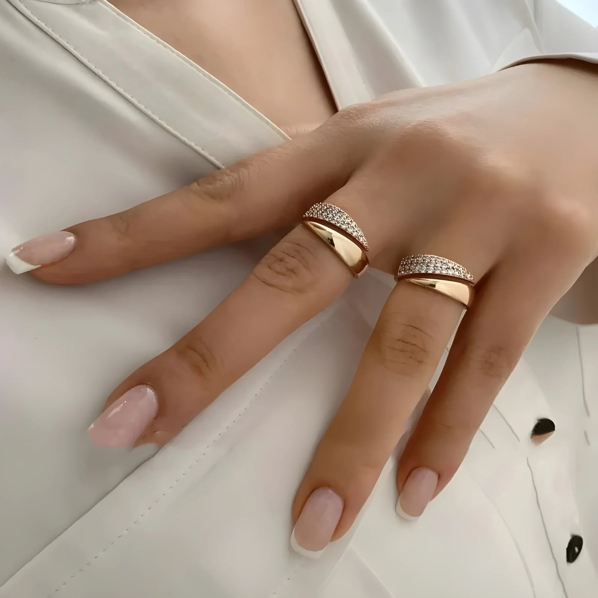 Elegant Guldring med Funklende Sten (1+1 GRATIS)